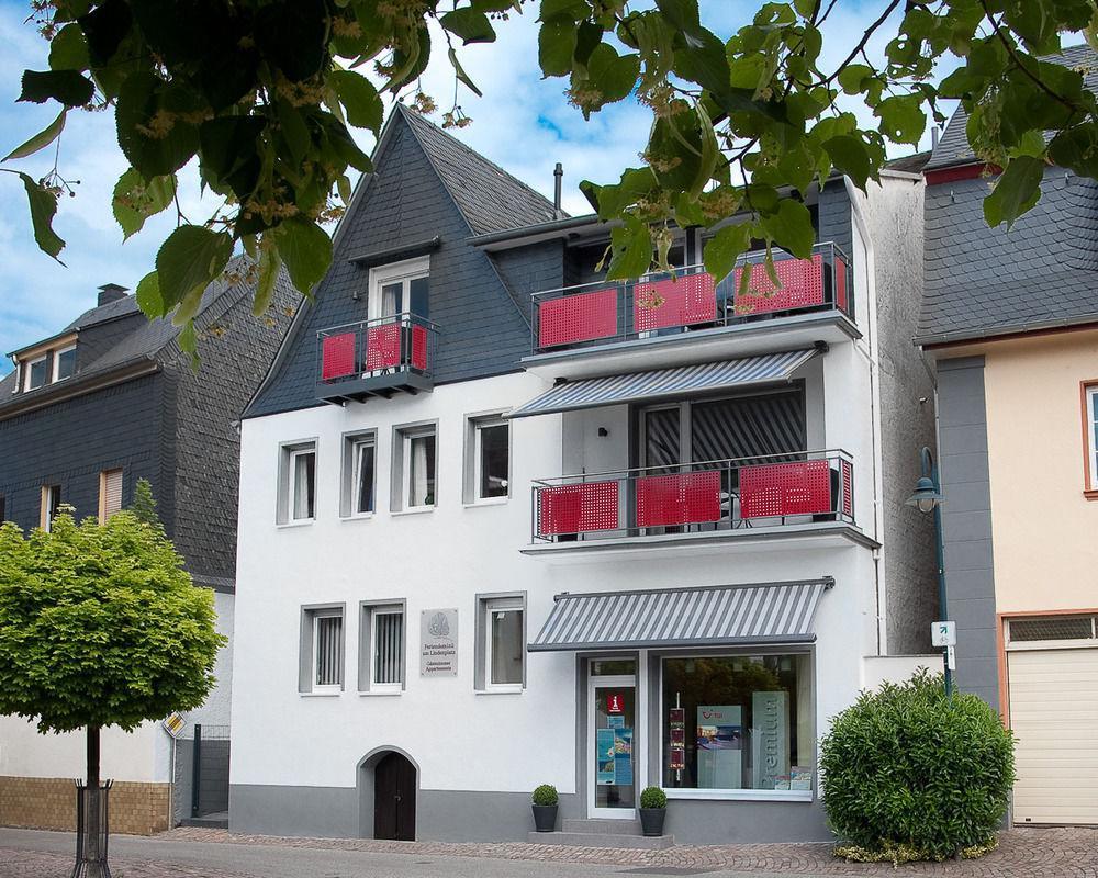 Hotel Feriendomizil Am Lindenplatz Bullay Exterior foto